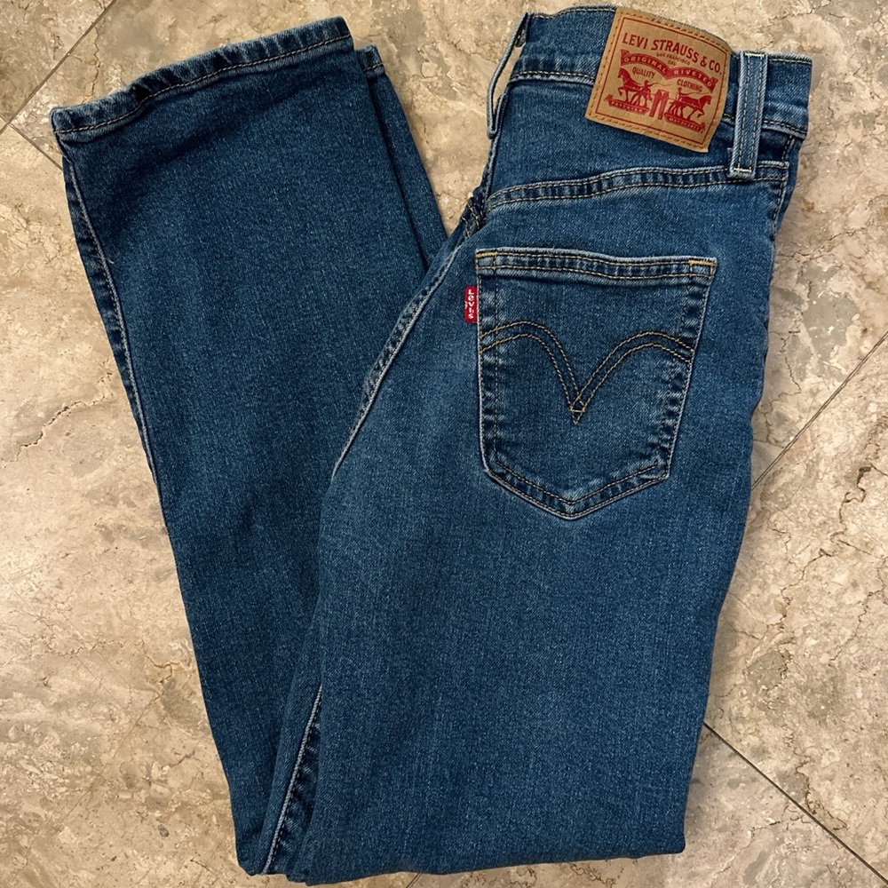 Levi's Classic Straight Fit Women’s Jeans in Deep Blue